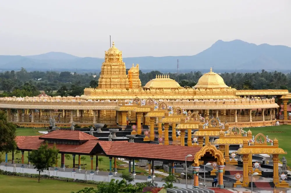 Sri Lakshmi Narayani Devi Temple, Sripuram